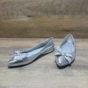 Kenneth Cole Reaction Lily bow Silver Ballet Flats Women's Size 9.5